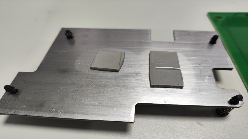 無線AP主模塊散熱片上導熱硅膠片
